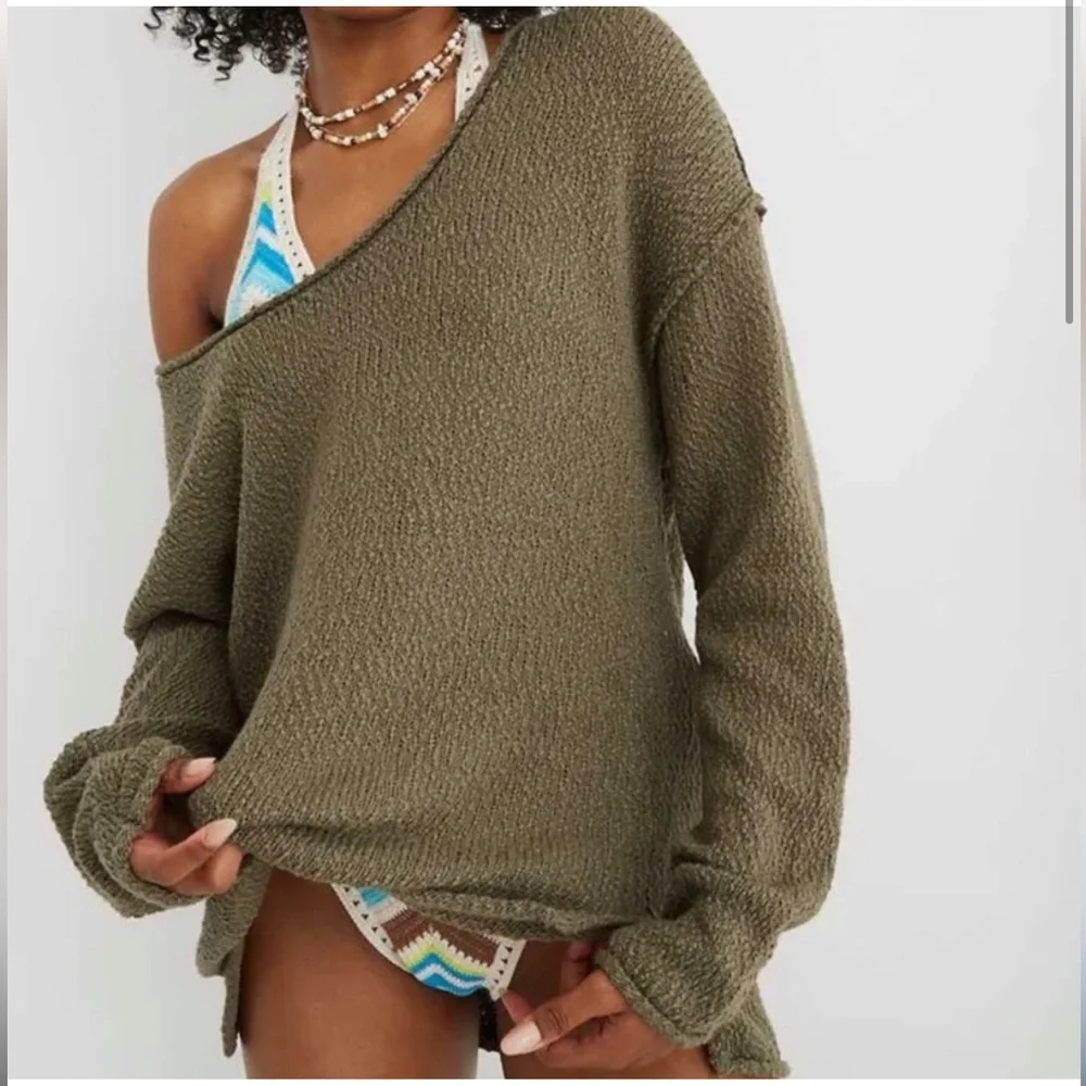 NWT Aerie Oversized Voop Sweater‎ oversized Large